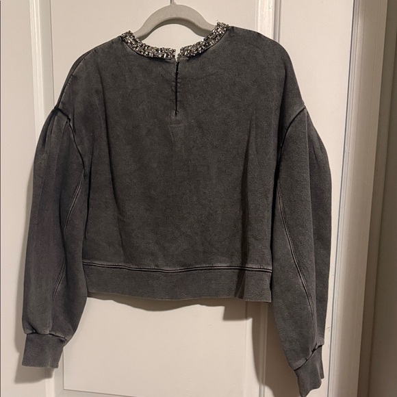 Sandro - Picture 3 of 4